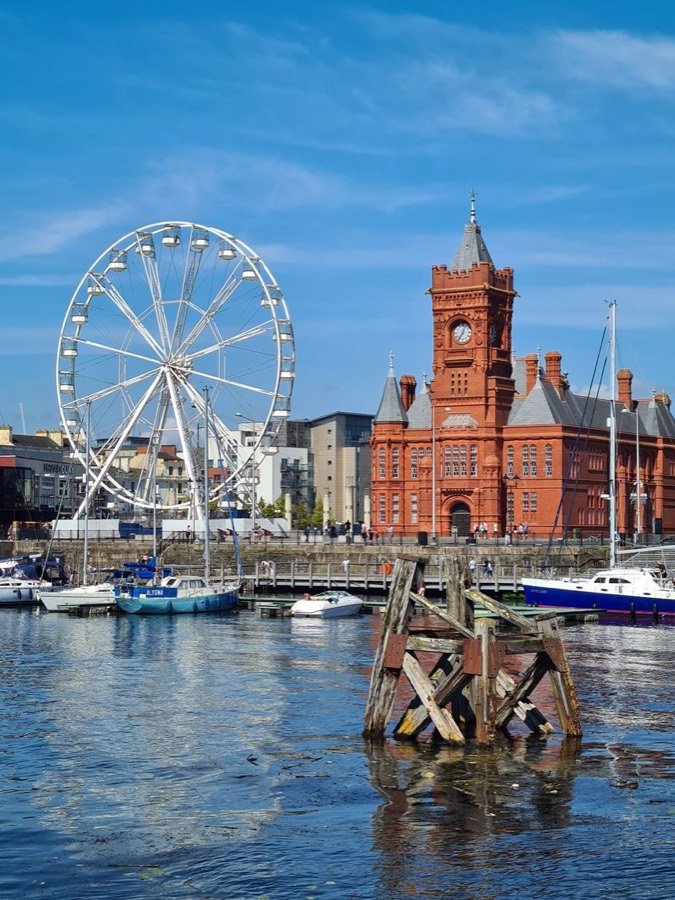 Cuánto cuesta una habitación en Cardiff (octubre 2026)