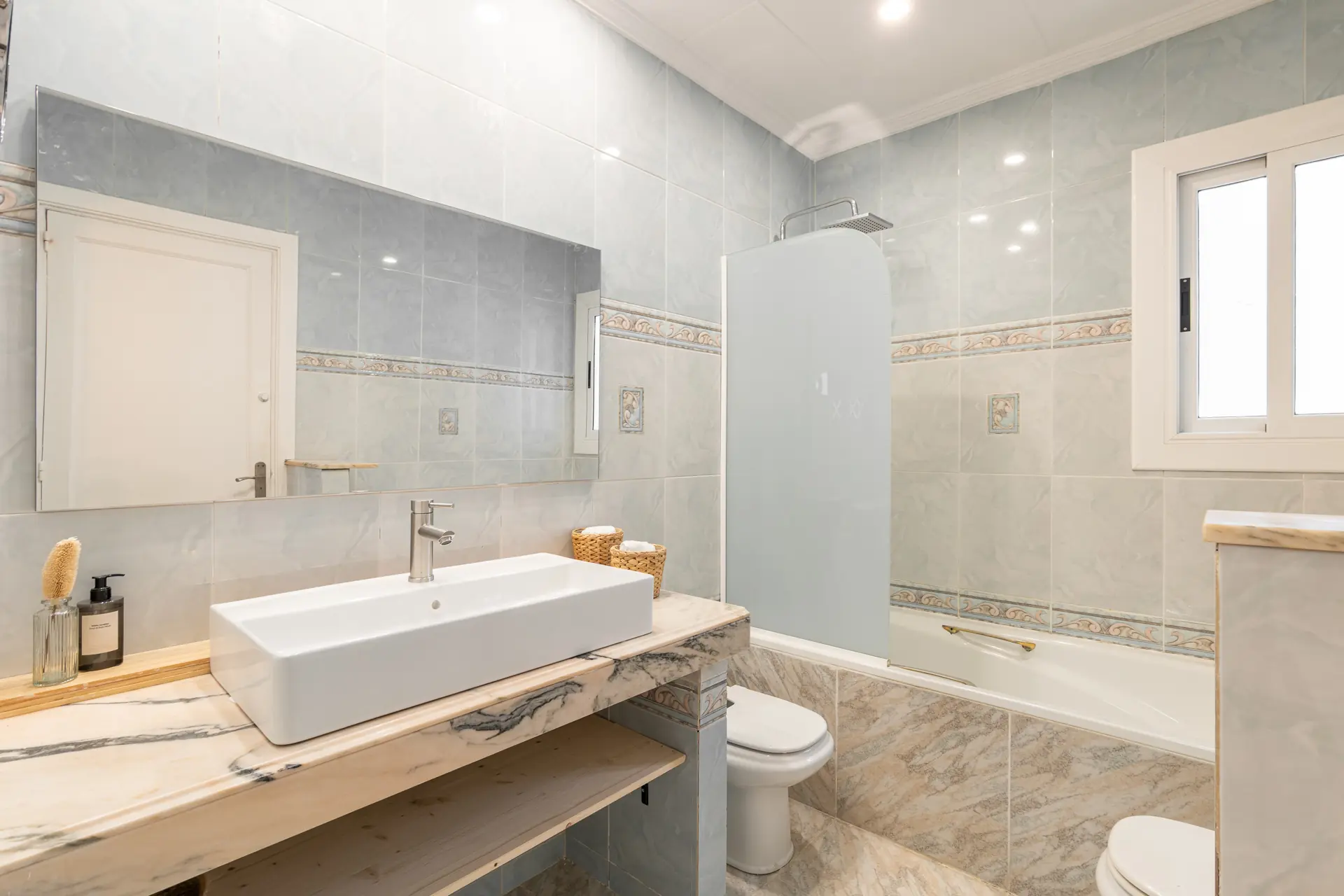 Single room on Carrer Balmes in Barcelona — 790 €/month | Lupo Rooms