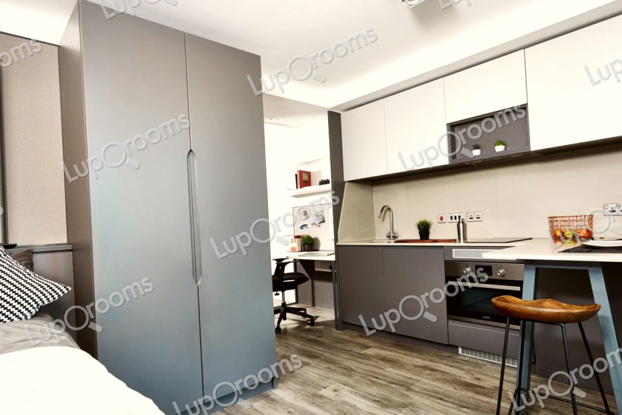Adapted study in student residence in Edinburgh — 1924 £/month | Lupo Rooms