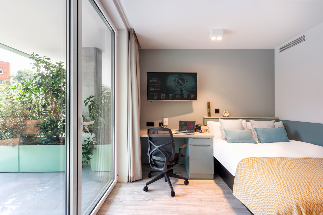 Adapted study in student residence in Barcelona — 2120 €/month | Lupo Rooms