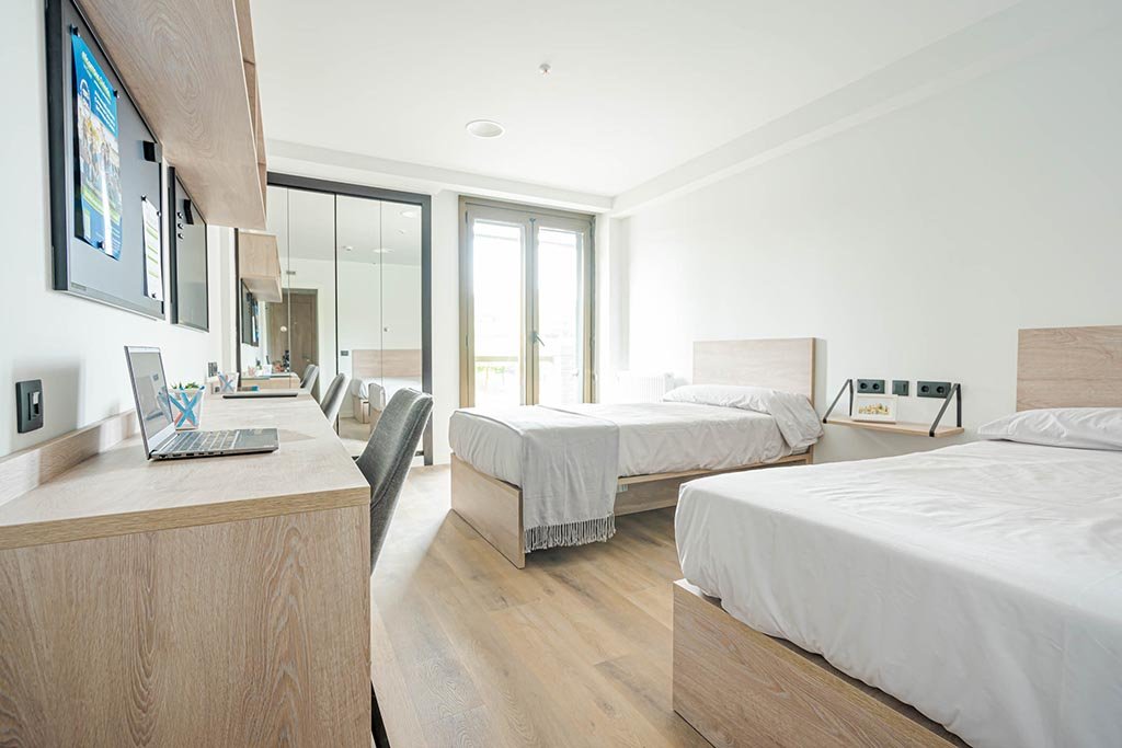 Triple en residencia de estudiantes in Oviedo — 600 €/maand | Lupo Rooms