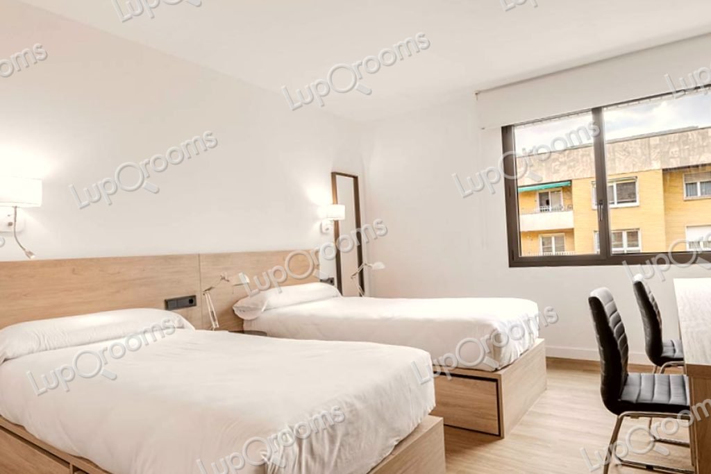 Doppelzimmer im Studentenwohnheim in Pamplona — 630 €/Monat | Lupo Rooms