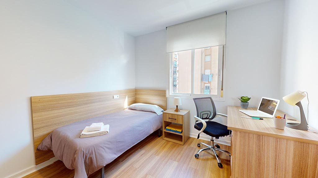 Extra single room in student residence in Málaga — 902 €/month | Lupo Rooms