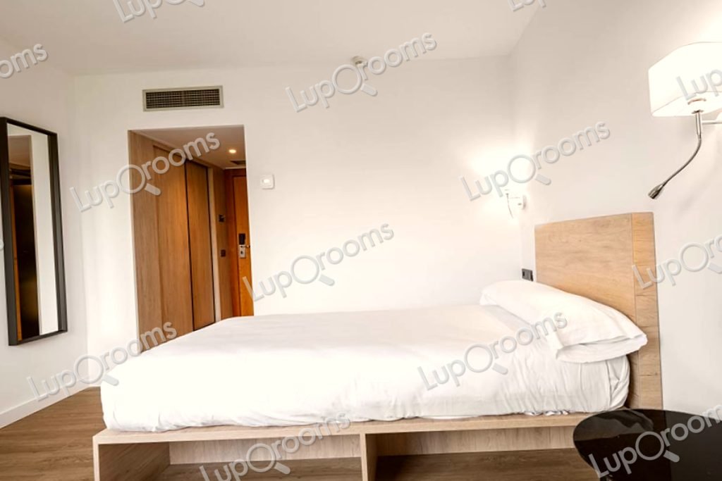 Preiswertes Einzelzimmer im Studentenwohnheim in Pamplona — 971 €/Monat | Lupo Rooms