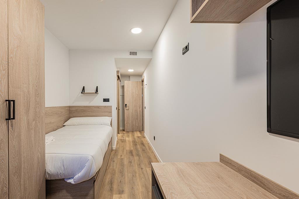 Individual en apartamento 3 habitaciones en residencia de estudiantes, Santander — 737 €/mies. | Lupo Rooms