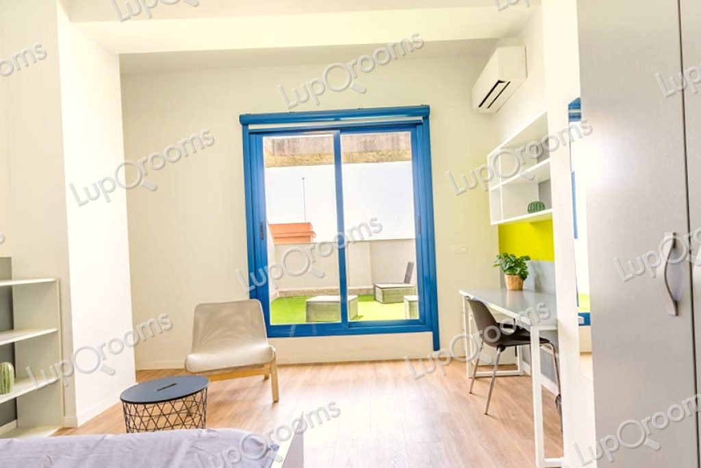 Premium-Penthouse in Studentenwohnheim in Valencia — 1833 €/Monat | Lupo Rooms