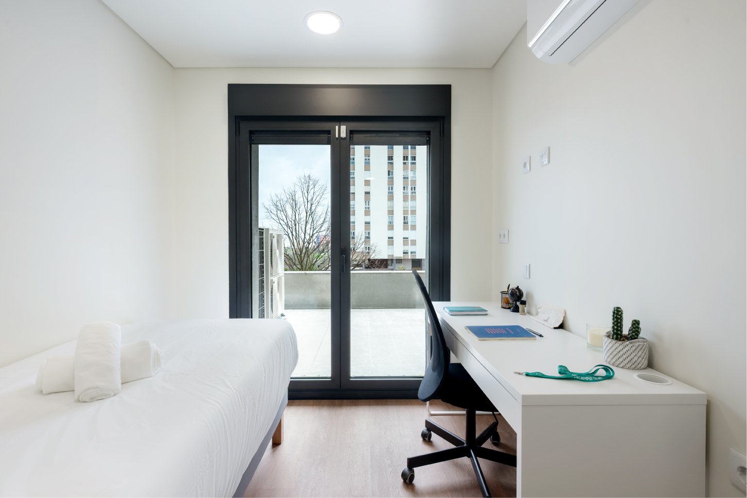 Balcony in student residence in Lisboa — 999 €/month | Lupo Rooms
