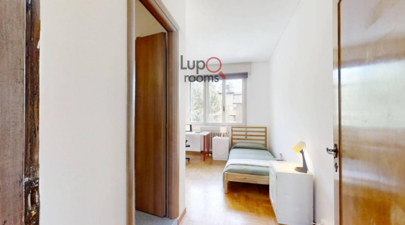 Double room with private bathroom for rent – ​​Maximum comfort and privacy in Padova — 550 EUR/month | Lupo Rooms