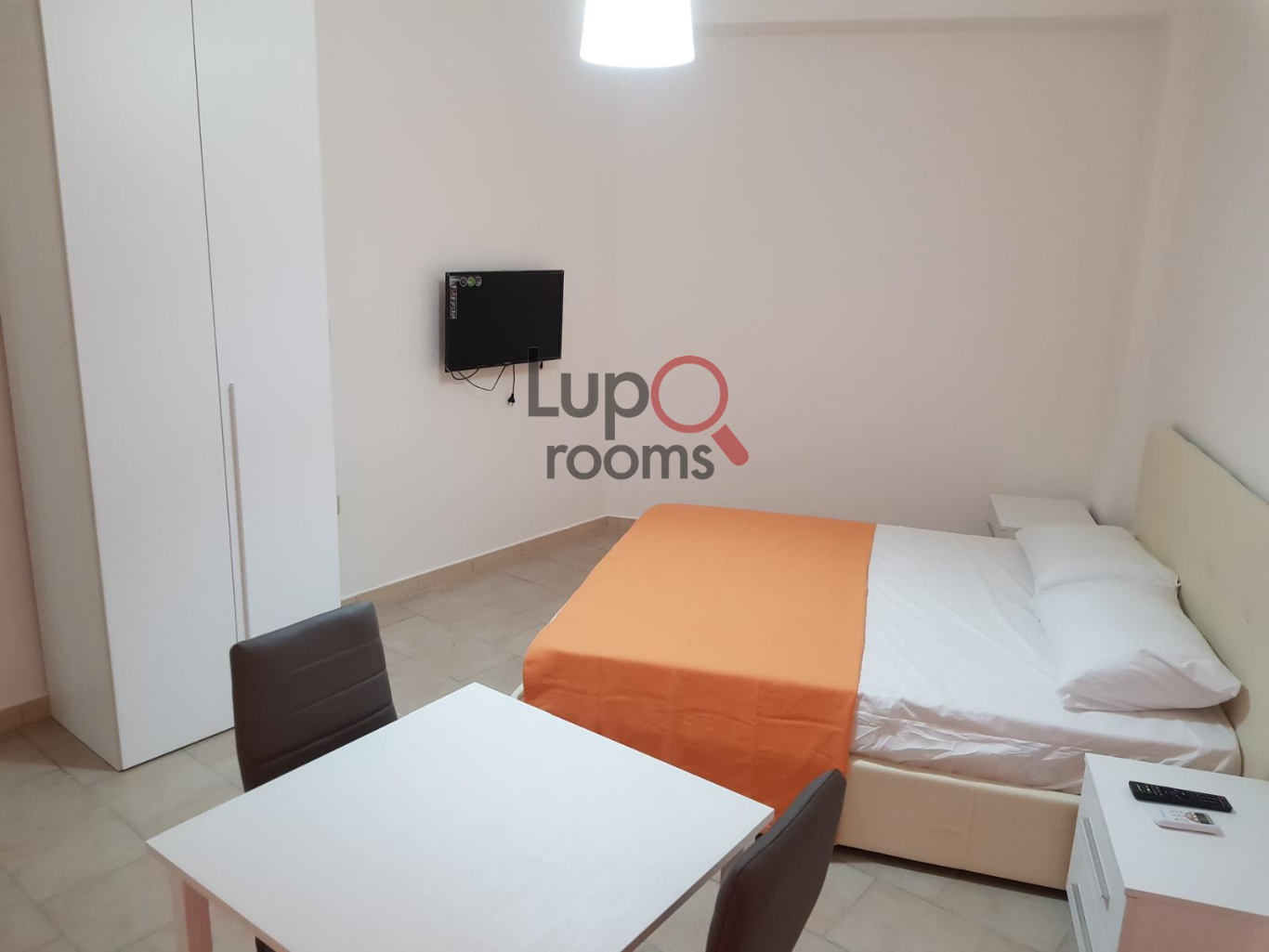 Se alquila piso completo de 4 habitaciones individuales en Bari — 2000 EUR/mes | Lupo Rooms